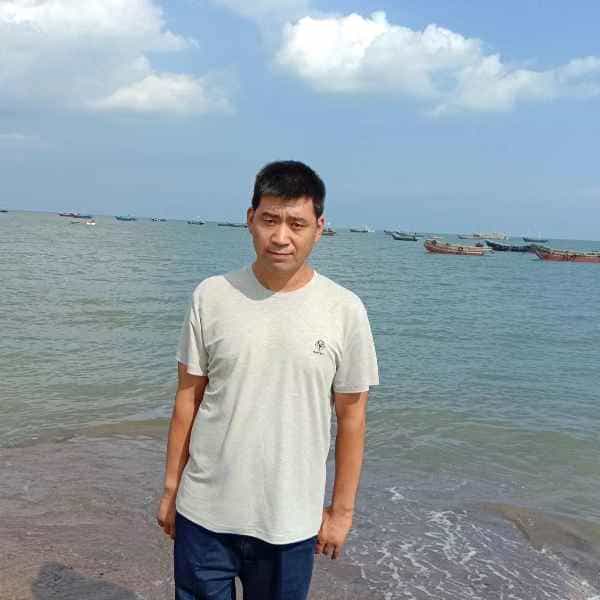 44岁岁辽宁单身帅哥 - 迪庆吉缘网