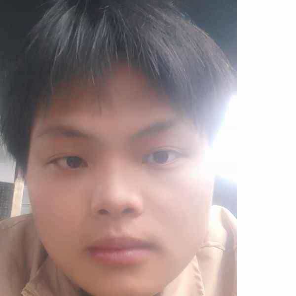 22岁岁河南单身帅哥 - 迪庆吉缘网