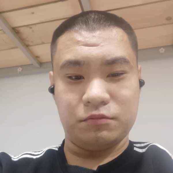 25岁岁山东单身帅哥 - 迪庆吉缘网