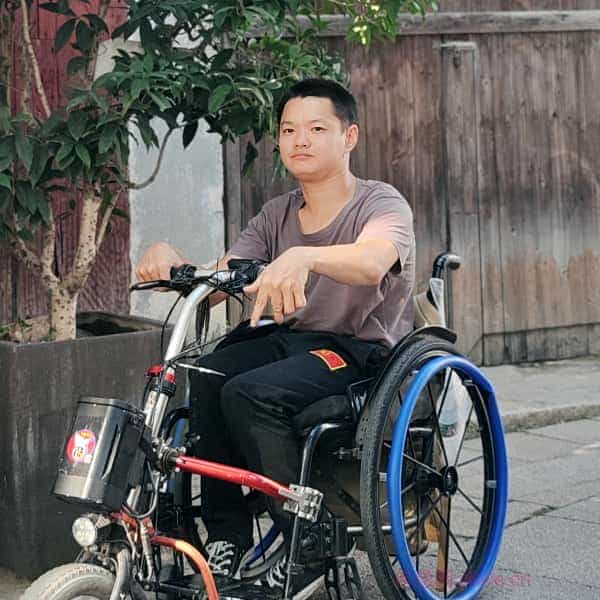 33岁岁湖北单身帅哥 - 迪庆吉缘网