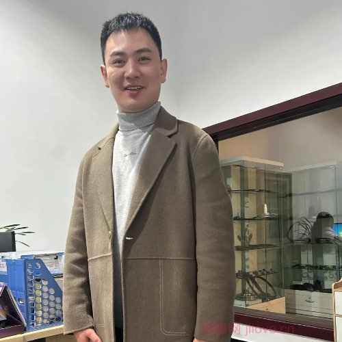 32岁岁四川单身帅哥 - 迪庆吉缘网